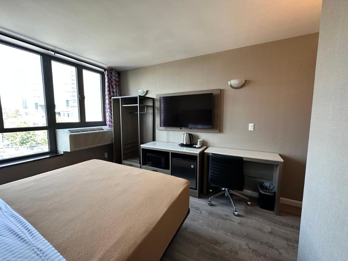 Regal Inn & Suites New York Laguardia Hotel Eksteriør billede