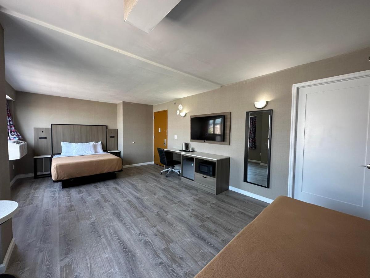 Regal Inn & Suites New York Laguardia Hotel Eksteriør billede