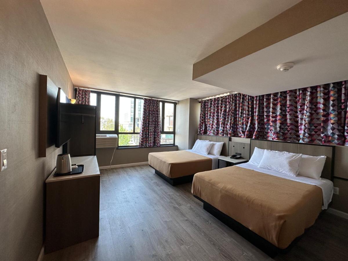 Regal Inn & Suites New York Laguardia Hotel Eksteriør billede
